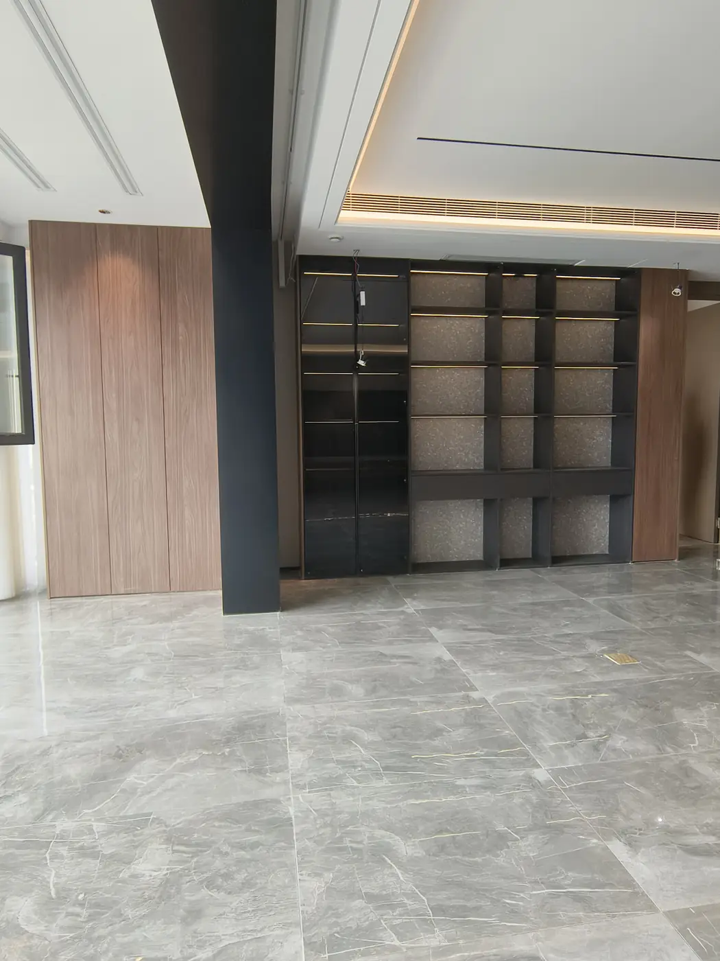 咸阳市秦都区沣东新城陕建沣谓壹号院克诺斯邦+爱格190㎡意式轻奢风格全屋定制图片3