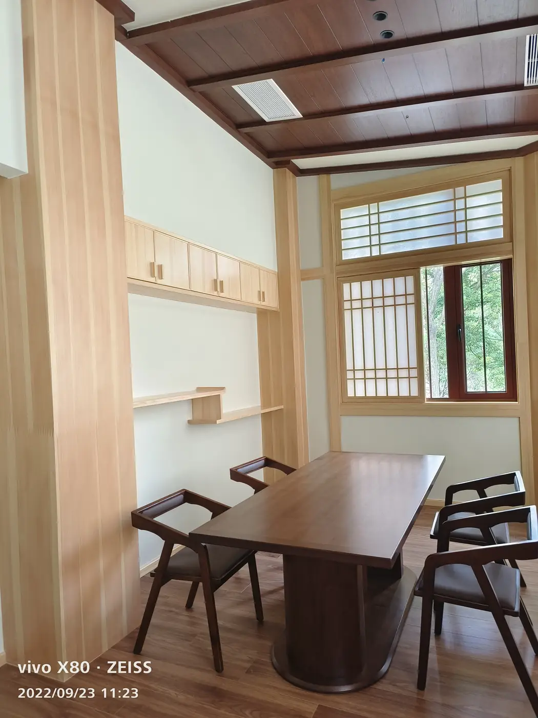 碑林区兴庆公园内日式料理420㎡松木烤漆全屋定制图片5