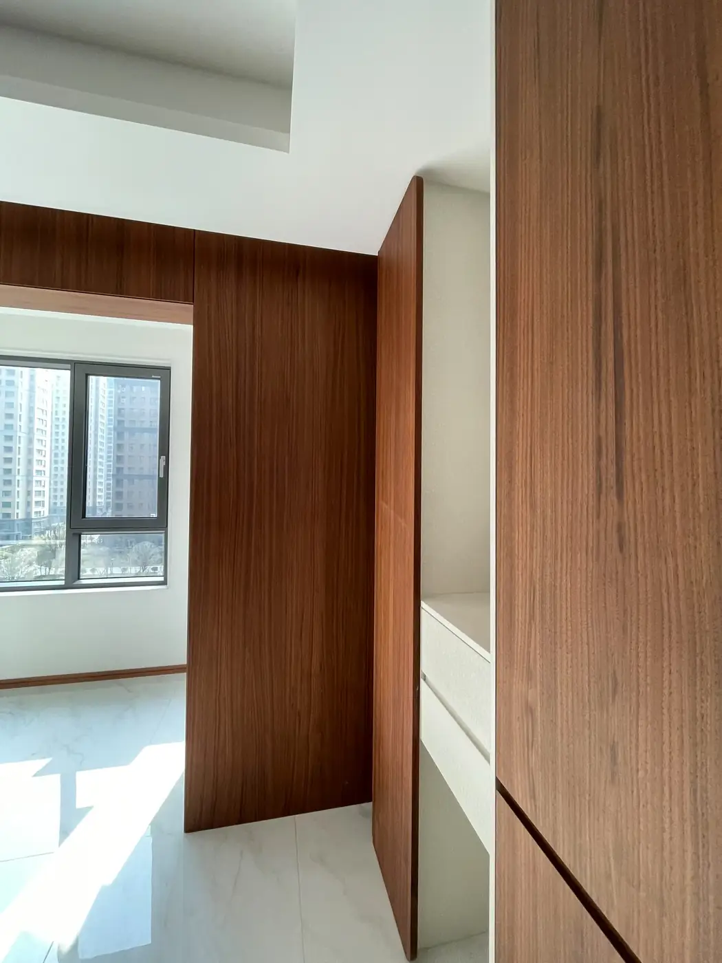 雁塔区曲江中海紫御华府170㎡实木多层贴黑胡桃木皮全屋定制图片2